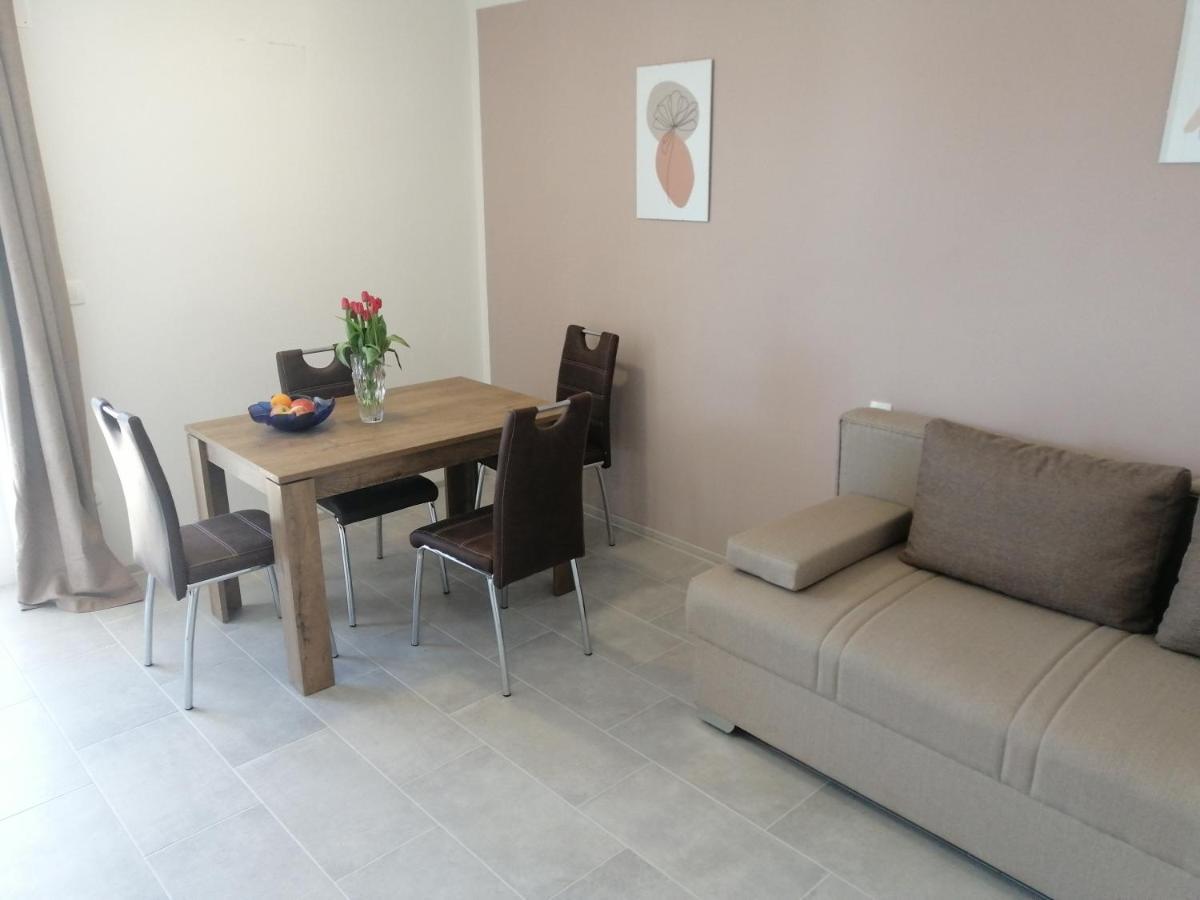 Rosemary & Free Parking Apartment *